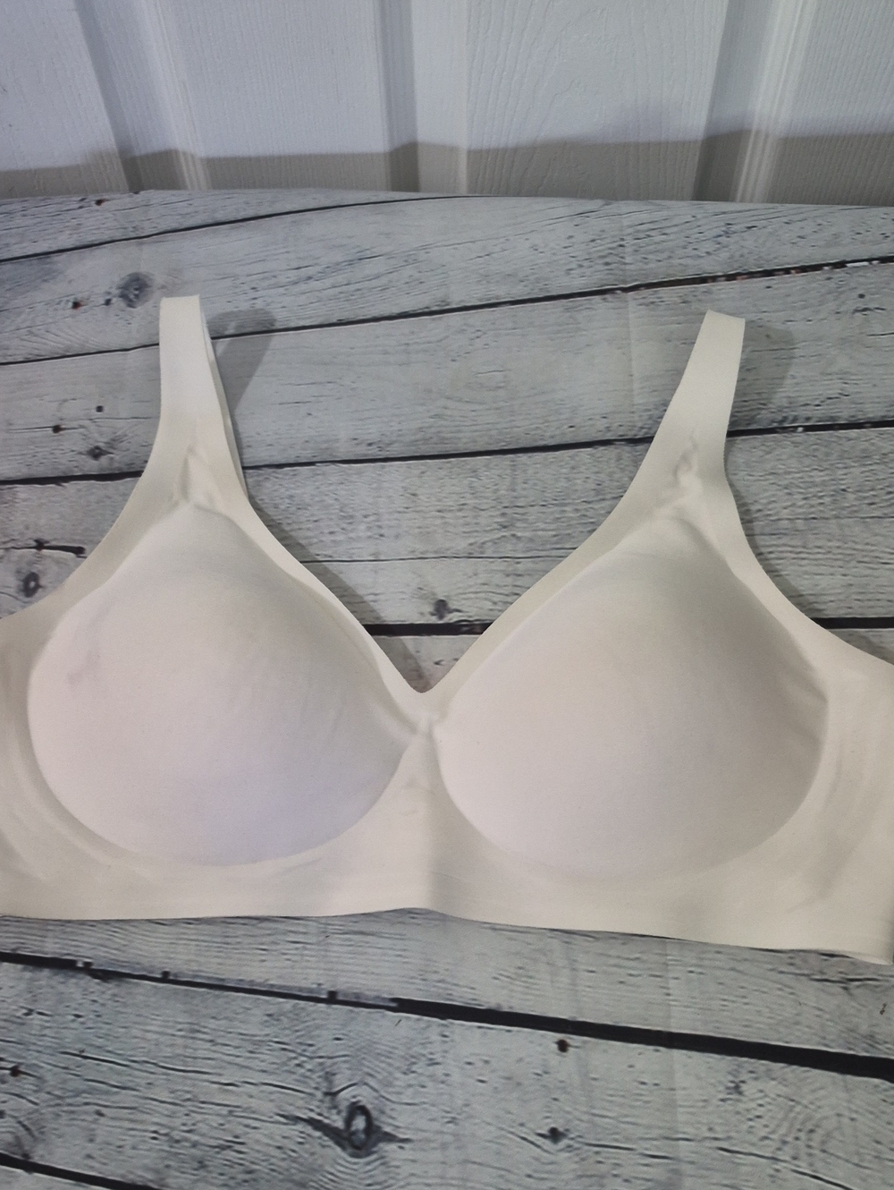 ♥️$5 DEAL NWOT  Seamless White Wireless Bra - XL